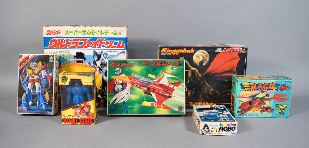 Lot 179: 7 Vintage Japanese Character Toys and Model Kits