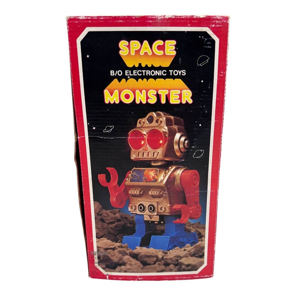Lot 193: Space Monster Model 318 Battery-Operated Robot c. 1970s