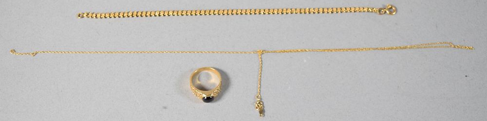 Lot 336: 3 Pieces of Yellow Gold Jewelry