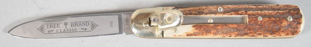 Lot 265: Boker Tree Brand Classic 715 Lever-Lock Stag Handle Folding Knife