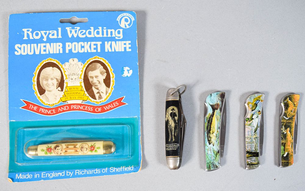 Lot 290: Group of 5 Souvenir and Wildlife Folding Knives