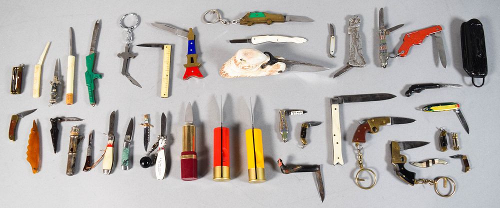 Lot 297: Group of 39 Vintage Novelty and Miniature Folding Knives