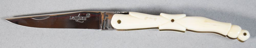 Lot 270: Jules Calmels Laguiole Lady's Leg Folding Pocket Knife