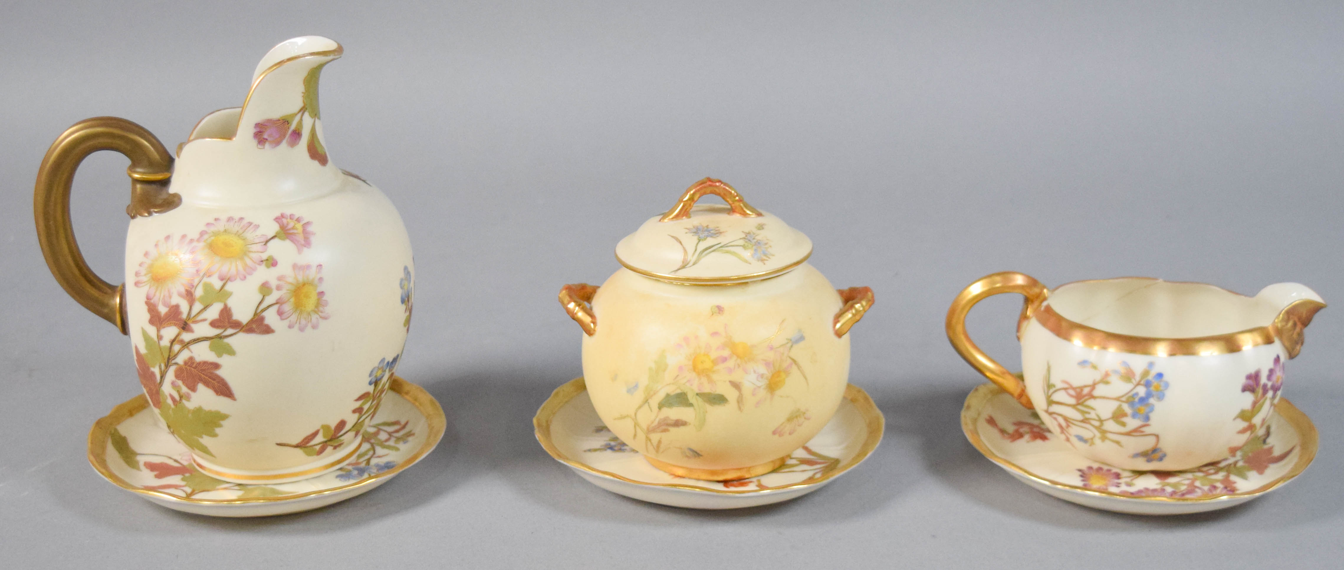 32 Pieces Royal Worcester and Hammersley & Co Porcelain
