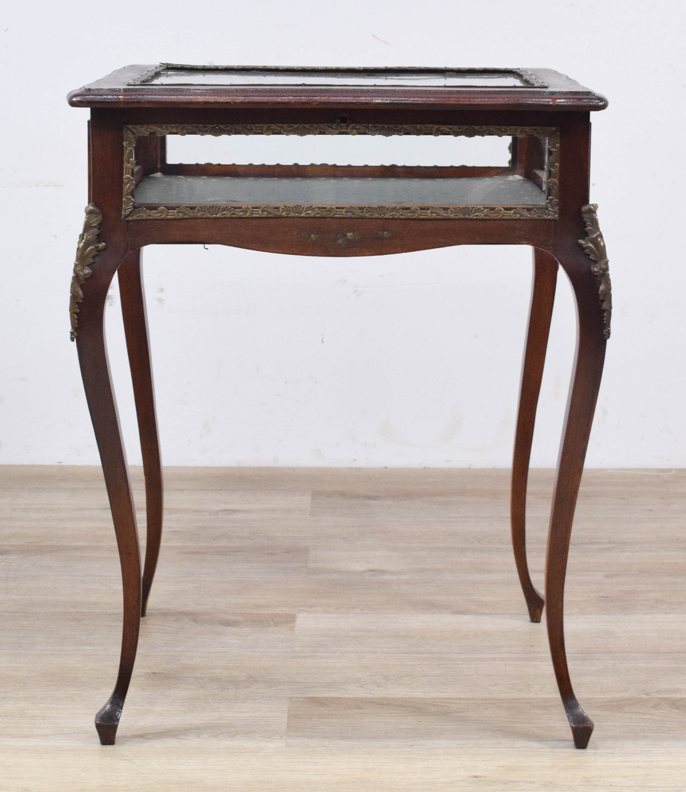 Victorian Louis XV Style Mahogany Bijouterie Table