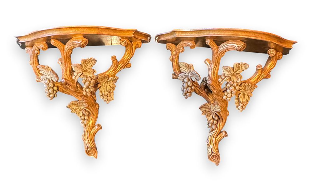 Lot 306: Pair of Italian Gilt Grapevine Wall Brackets