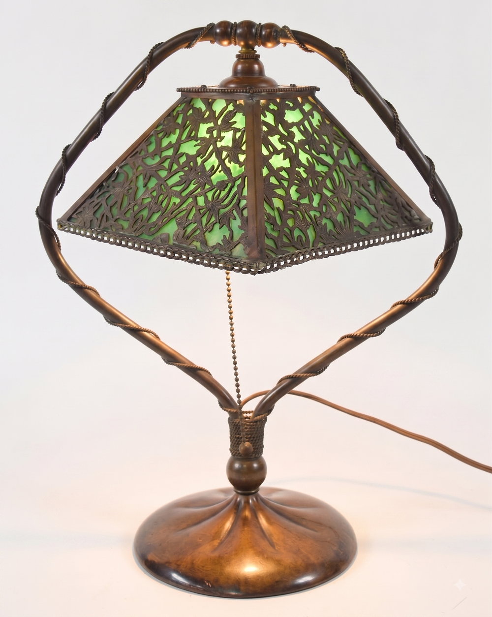 Lot 283: Apollo Studios Arts and Crafts Slag Glass Table Lamp