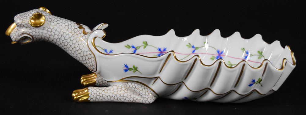 Lot 214: Herend Hand Painted Porcelain Dragon Shell Dish