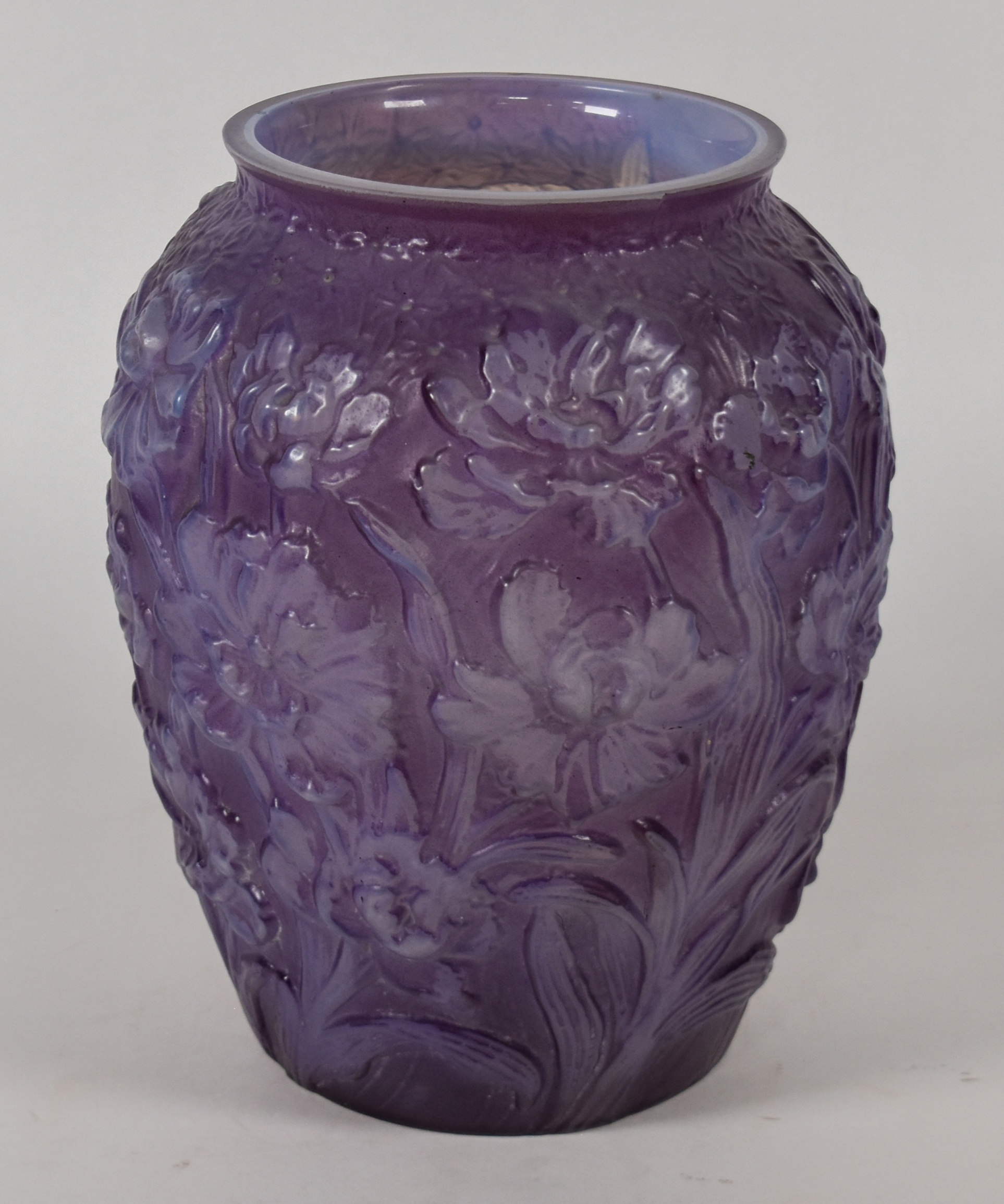 Phoenix Amethyst Opalescent Sculptured Glass Poppy Vase