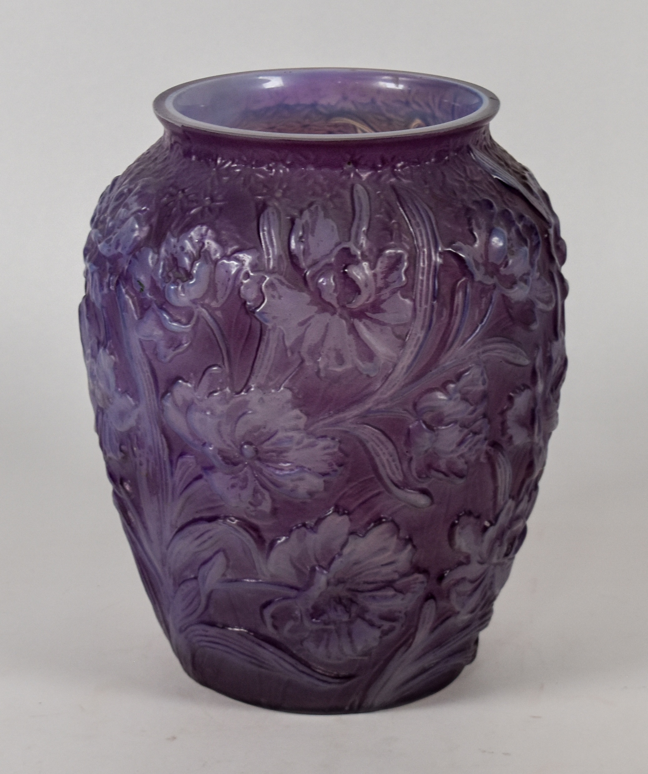 Phoenix Amethyst Opalescent Sculptured Glass Poppy Vase