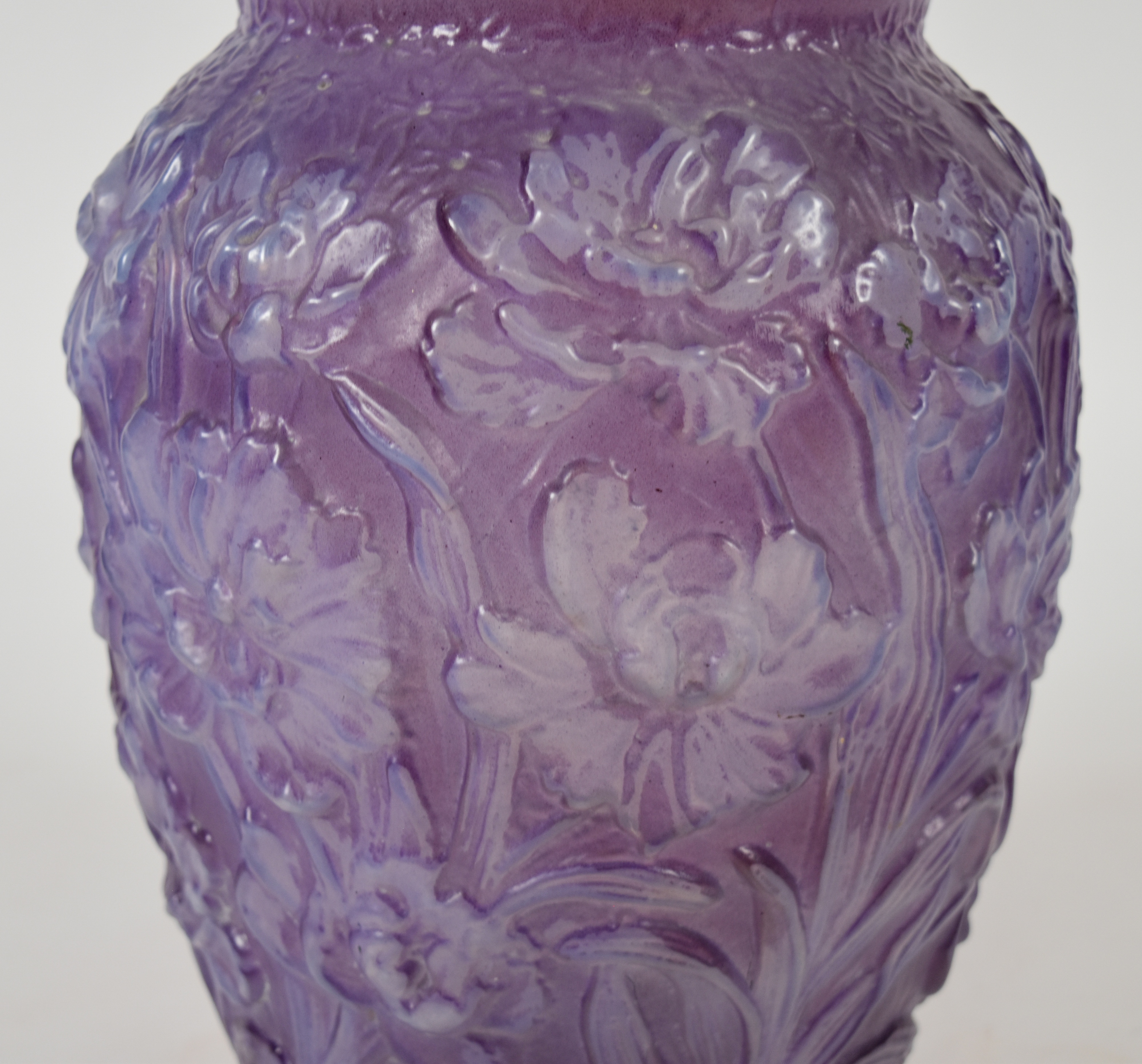 Phoenix Amethyst Opalescent Sculptured Glass Poppy Vase