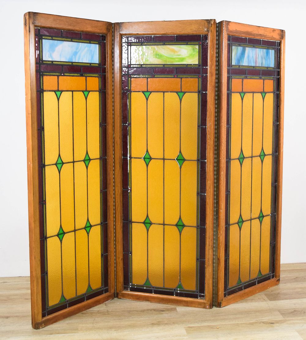 Lot 416: Arts & Crafts Stained Slag Glass Folding Screen