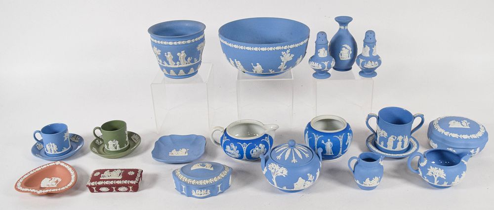 Lot 230: 15+ Pieces of Wedgwood Jasperware Ceramics