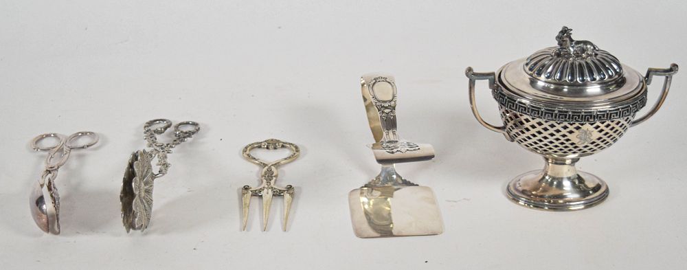 Lot 286: Group of 5 Silver-Plated Serving Pieces