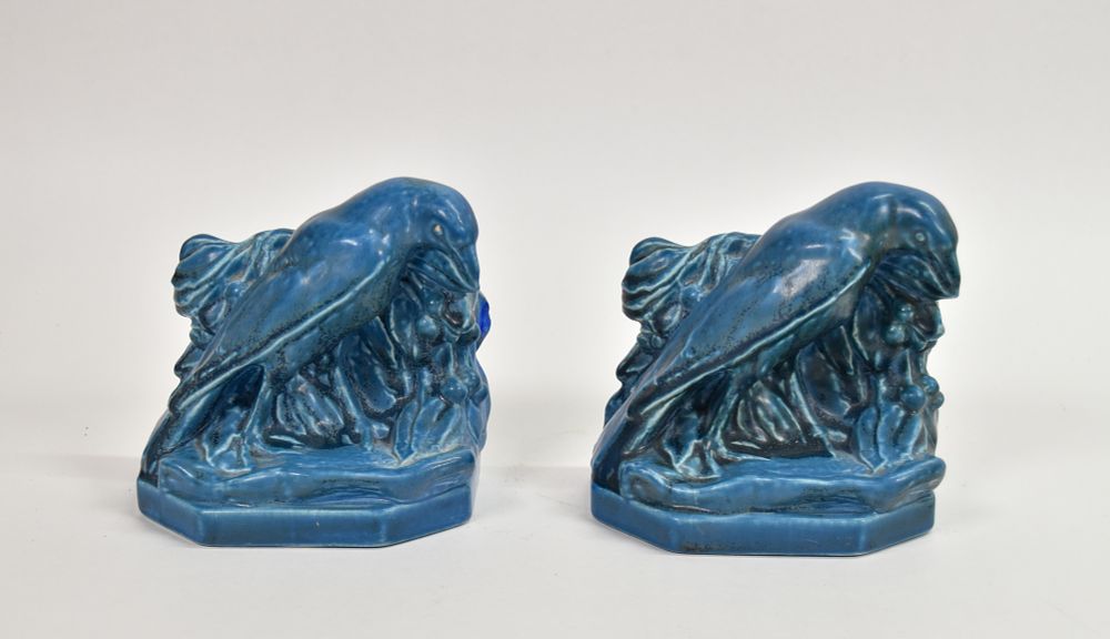 Lot 243: Pair of Rookwood Raven Bookends William McDonald