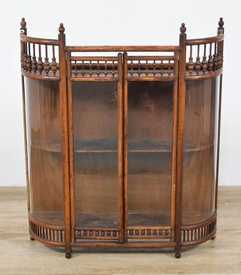 Aesthetic Movement Oak Wall Vitrine. Aesthetic Movement oak wall vitrine. The case is 