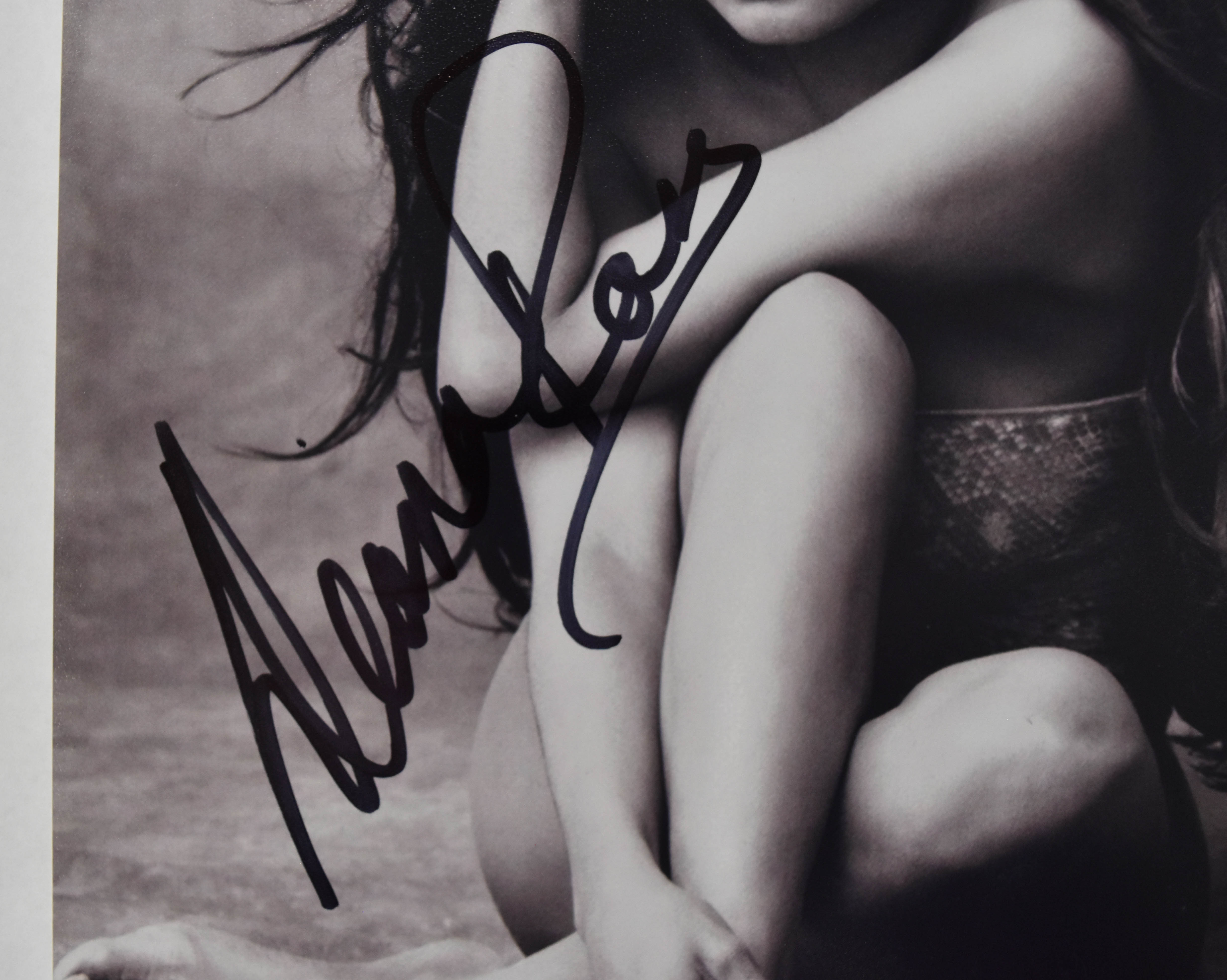5 Signed Photographs of Musical Icons Including Diana Ross and Mick Jagger