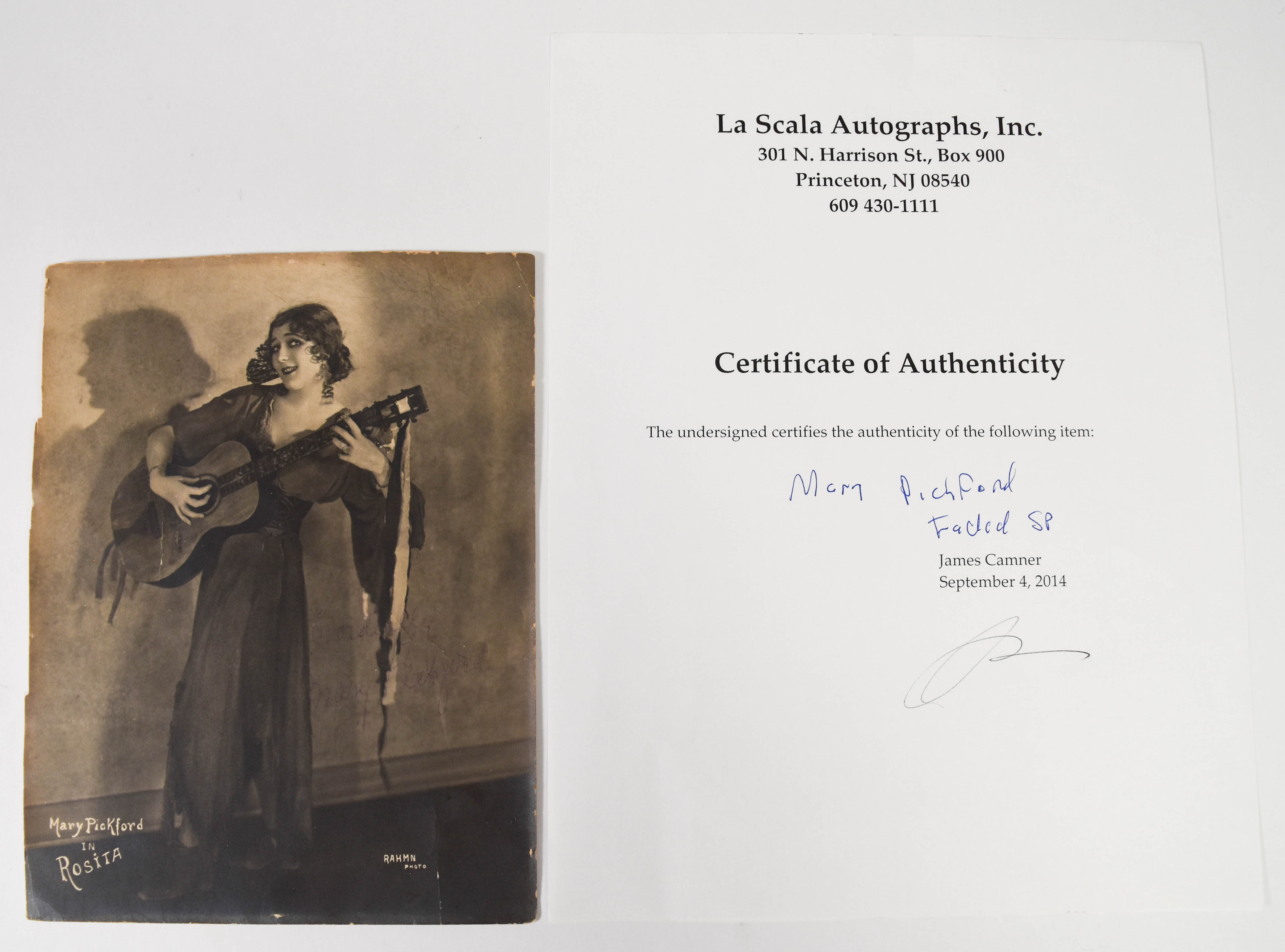 6 Signed Hollywood Actress Photographs Including Mary Pickford and Joan Fontaine