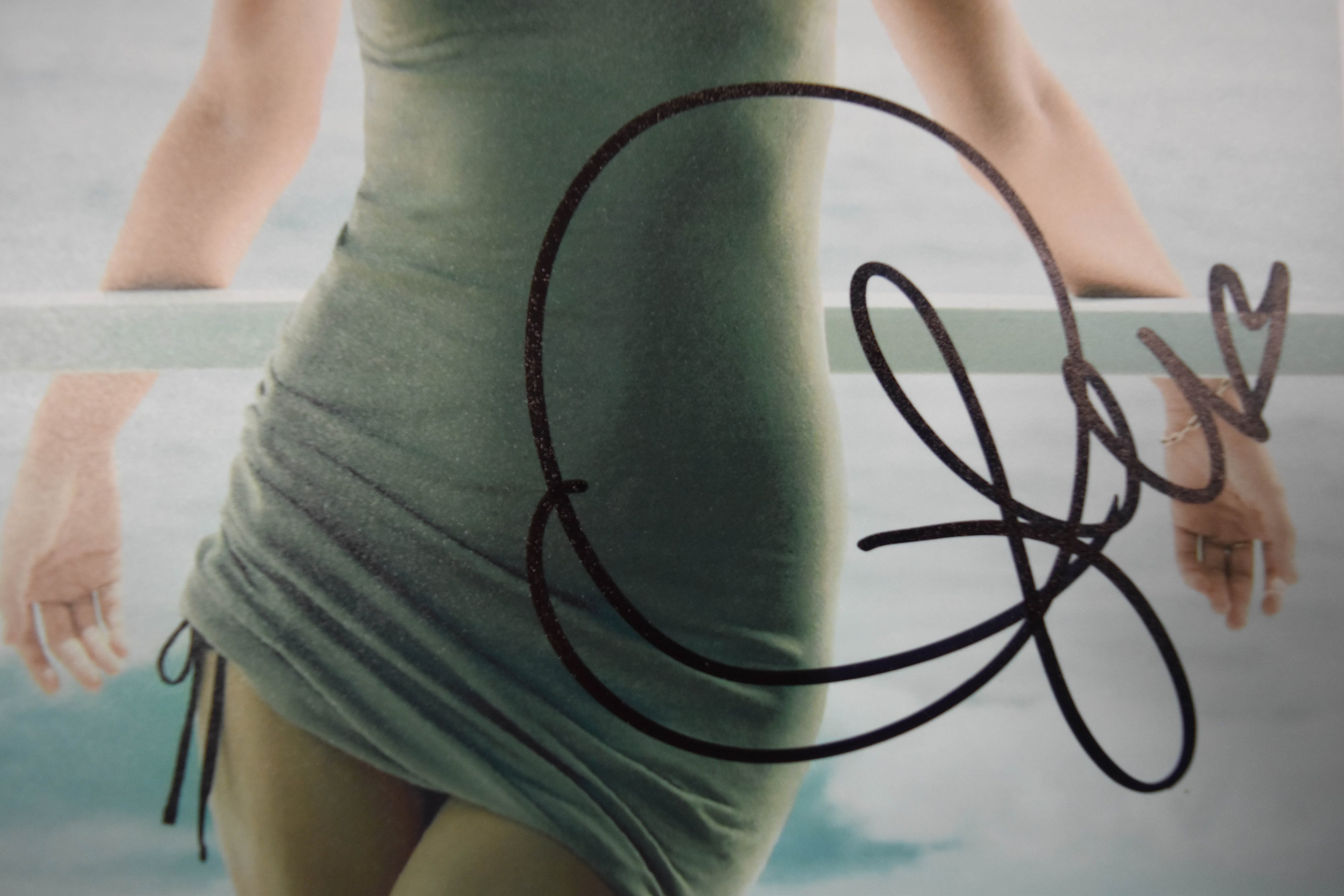 4 Taylor Swift Signed Color Photographs Taylor Swift