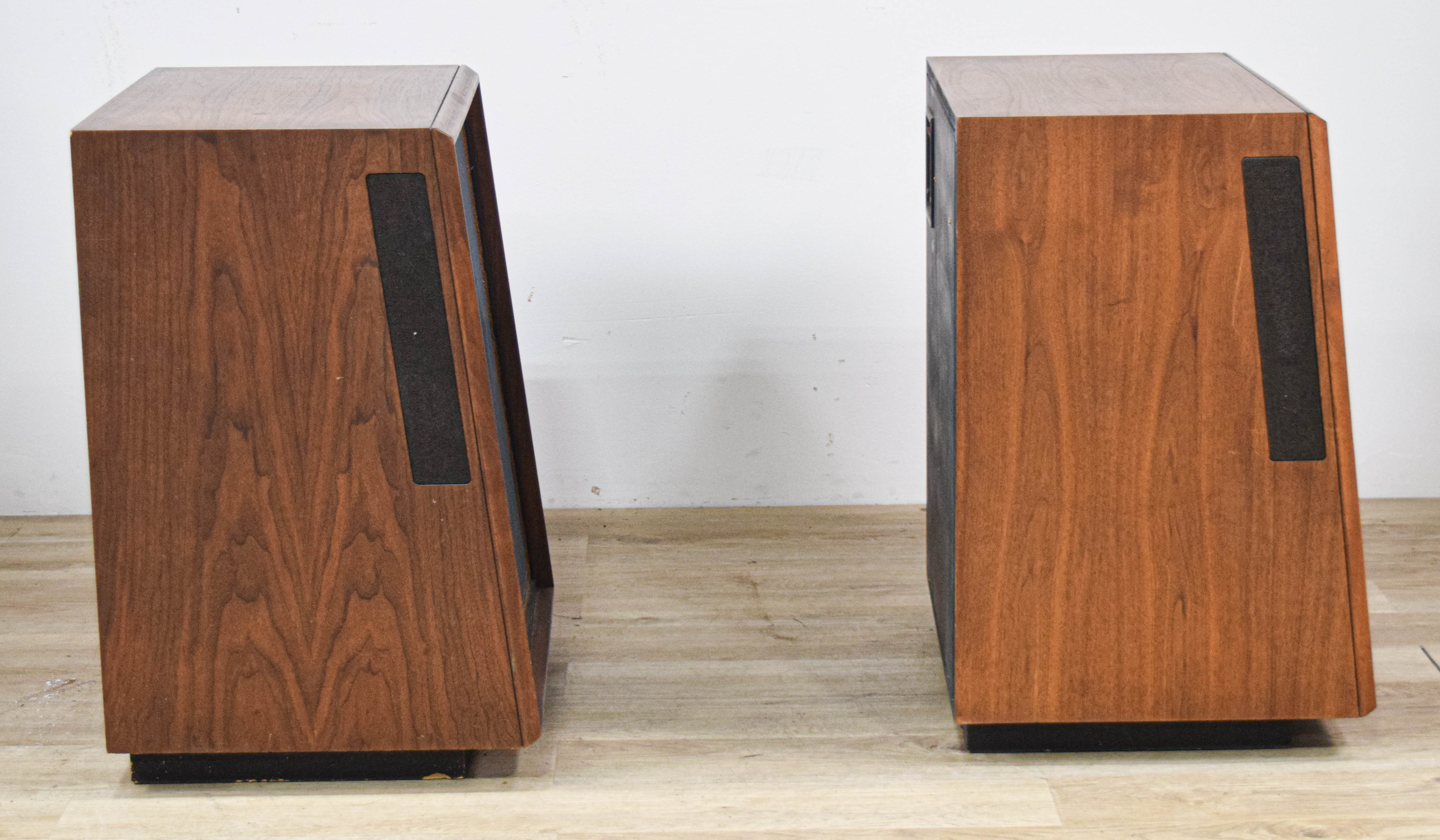 Pair of JBL L200 Studio Master Walnut Floor-Standing Speakers
