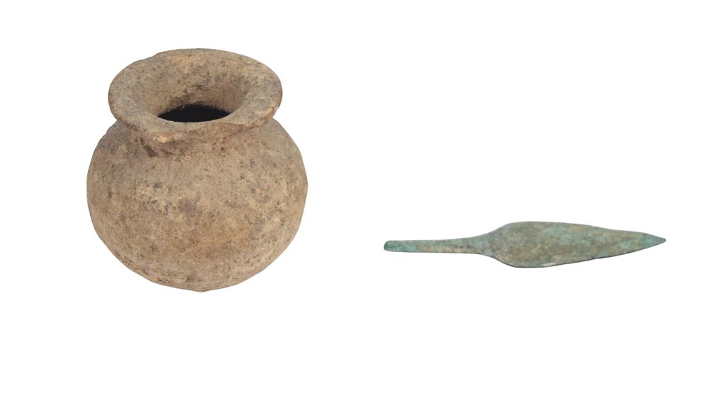 Lot 285: Classical Antiquity Terracotta Vessel and Bronze Arrowhead