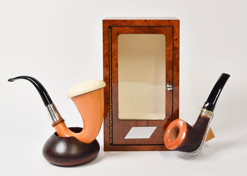 Lot 239: 2 Unsmoked Pipes Including Mastro de Paja Briar and Meerschaum Calabash