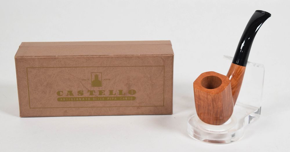 Lot 214: Castello Briarwood Tobacco Pipe with Original Box and Pouch, Unsmoked