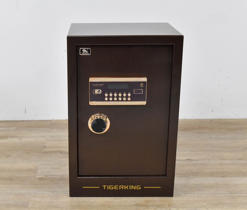 Lot 173: Ningbo Tiger King Safe Steel Digital Electronic Safe