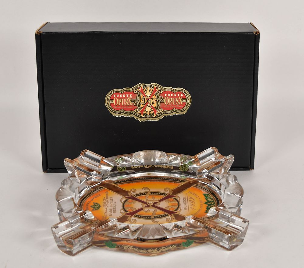 Lot 261: Fuente Fuente OpusX Limited Edition Crystal Cigar Ashtray