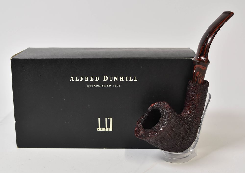Lot 196: Alfred Dunhill Shilling XL Made In England Sandblasted Shell Briar Tobacco Pipe, Unsmoked