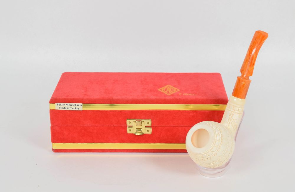 Lot 238: Ismet Bekler Carved Meerschaum Tobacco Pipe and Box, Unsmoked