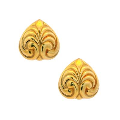 Retro hollow 18kt yellow Gold Earrings. Pair of Retro Hollow Heart Earrings crafted in 18kt 