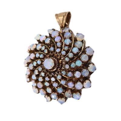 Antique 10kt yellow Gold Pendant / Brooch with 4.20 Cts Opals. Antique 10 kt yellow Gold cluster 