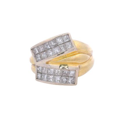 Mid-century 18kt yellow & white Gold Ring with 1.70 Cts in Diamonds. Mid-century Ring crafted 