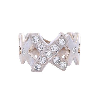 Vintage RUSSIAN 13.8 Kts white Gold Ring with Diamonds. Beautiful vintage ring, crafted in 