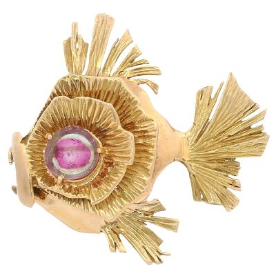 GUBELIN 1970 18kt yellow Gold Fish Brooch with Watermelon Tourmaline. Beautiful Fish Brooch 