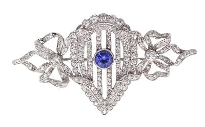 J.E. CALDWELL 1910 Edwardian Brooch In Platinum With Diamonds & Sapphire. American 