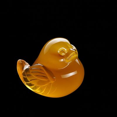 Янтарная мастерская &laquo;Камень с душой&raquo; - Фигурка &laquo;Птенчик&raquo;. Чистый натуральный янтарь высшего сорта 