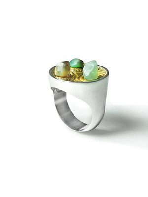 Архип Щепин - Кольцо &laquo;Сад камней&raquo;. Серебро, латунь, хризопразы, моховой агат 
Размер кольца: 17,5 