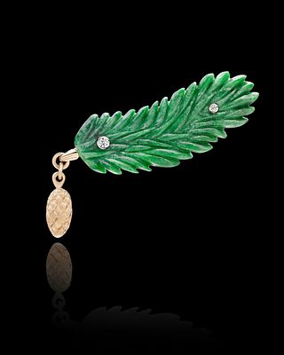 Ювелирная студия Sinitsyn Jewelry - Брошь &laquo;Новый год&raquo;. Золото, нефрит, бриллианты 
Размер броши: 