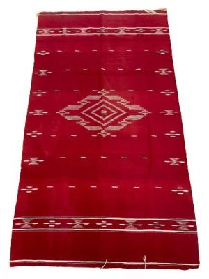 A Bolivian Indian fine Weaving rug / blanket. A finely hand made flat weave rug. Measures 3 