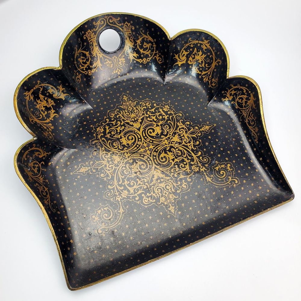 Vintage Chinese Lacquered Wood Dust Pan. Condition: Generally Very Good. Dimensions: L-10" x 