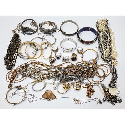 Bag Lot of Good Quality Costume Jewelry. Condition: Generally Good, As Found. Dimensions: 