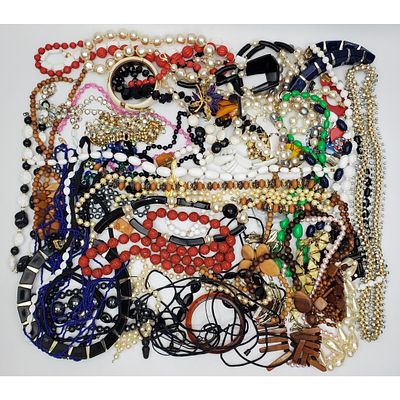 Large Bag of Untested Costume Jewelry.Condition: Generally Good, As Found.Dimensions: Various 