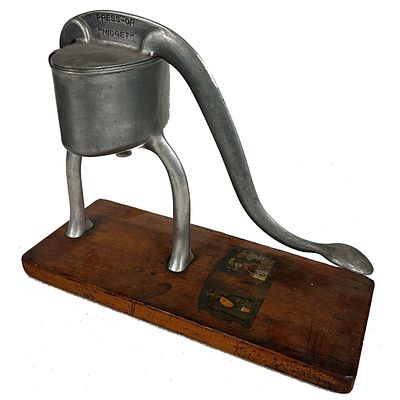 Old Manual Hand Press Citrus Juicer by Hammacher Schlemmer. Condition: Generally Good w/ Some 