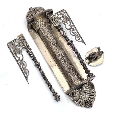 Judaica Rare Sterling Silver Mezuzah Depicting an Arc &amp; a Lion on Top. Fully Hallmarked. 