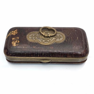 Antique Victorian Traveling Jewelry Case. Antique Victorian Traveling Jewelry Case. Condition: 