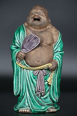 Божество счастья и довольствия &laquo;Хотэй&raquo;. Фаянс, роспись полихромными эмалевыми красками.
Япония 