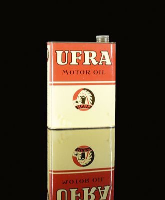 UFRA MOTOR OIL (1). Oil can, tin, filling capacity 2 l, Paris/F 1946, H 23 cm / H 9.1 in, J.J. 