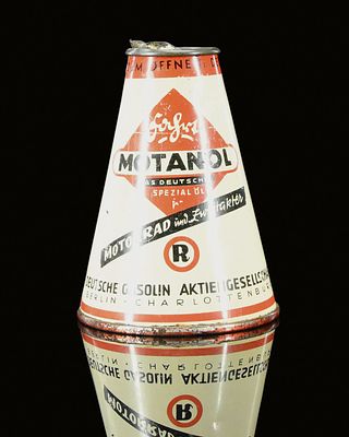 MOTANOL R (1). Oil can, tin, filling capacity 0,25 l, GER 1937, H 10 cm / H 3.9 in